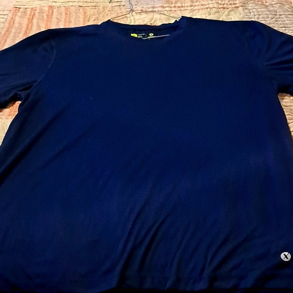 Tshirt quick-dri xersion power tee, great for exercise, quick dry, new no tags.